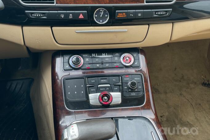 Audi A8 D4/4H Sedan