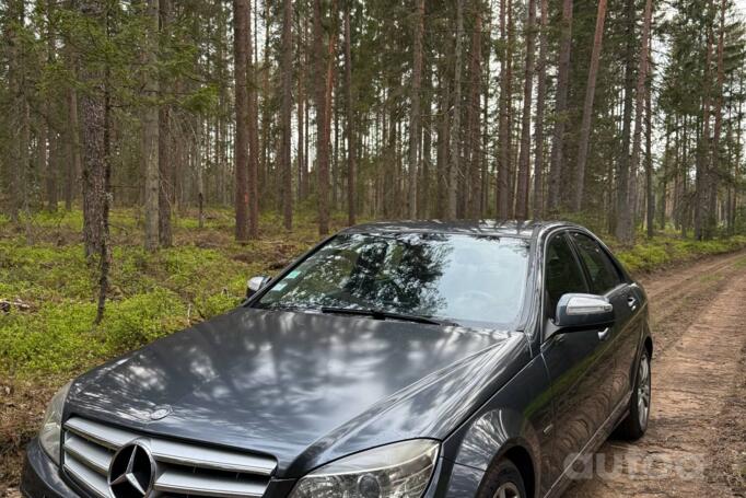 Mercedes-Benz C-Class W204/S204 Sedan