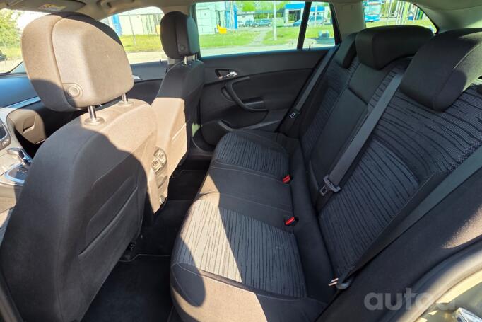 Opel Insignia A [restyling] Sports Tourer wagon 5-doors