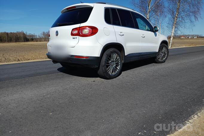 Volkswagen Tiguan 1 generation Crossover