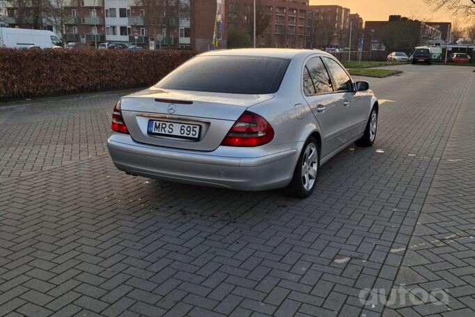 Mercedes-Benz E-Class W211 Sedan