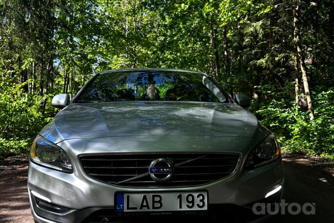 Volvo S60 2 generation [restyling] Sedan 4-doors