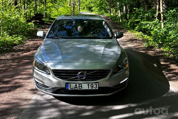 Volvo S60 2 generation [restyling] Sedan 4-doors