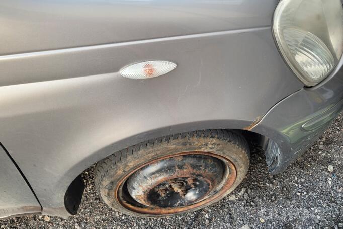Toyota Yaris 1 generation [restyling]