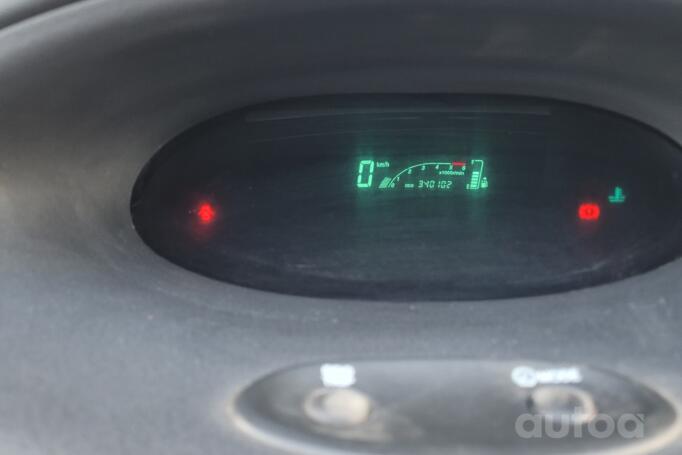 Toyota Yaris 1 generation [restyling]