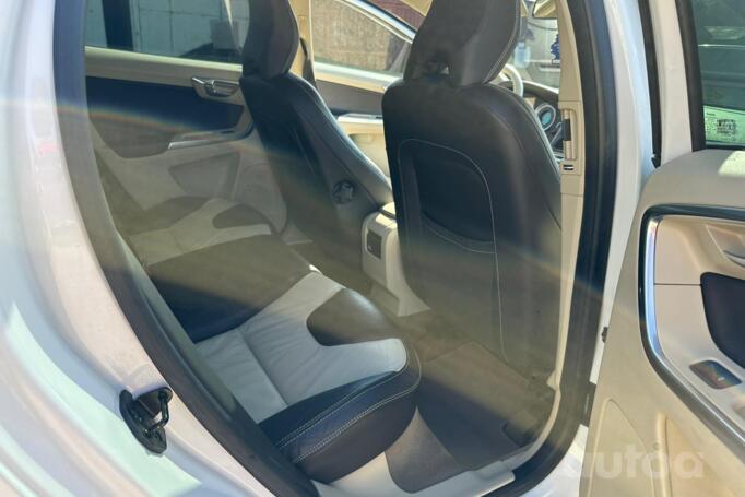 Volvo XC60 1 generation Crossover