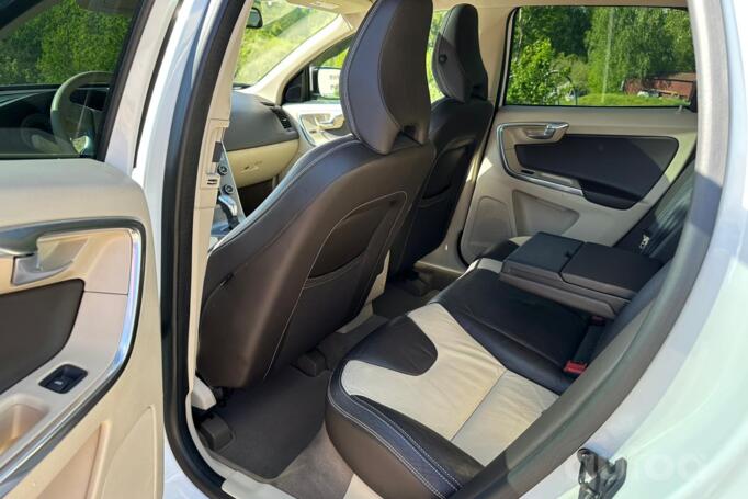 Volvo XC60 1 generation Crossover