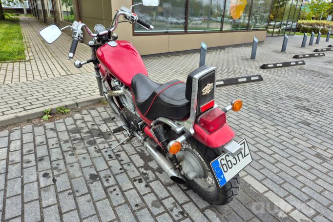 Suzuki Intruder