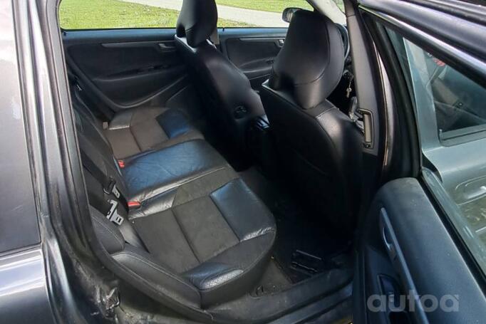Volvo V70 2 generation [restyling] wagon 5-doors