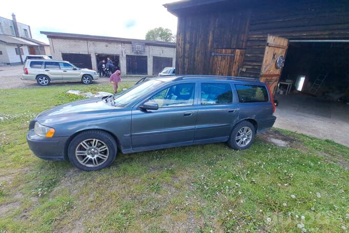 Volvo V70 2 generation [restyling] wagon 5-doors