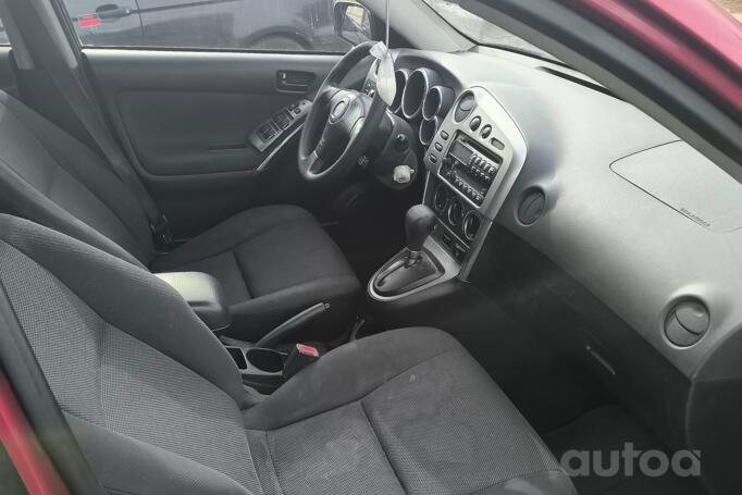 Pontiac Vibe 1 generation Hatchback