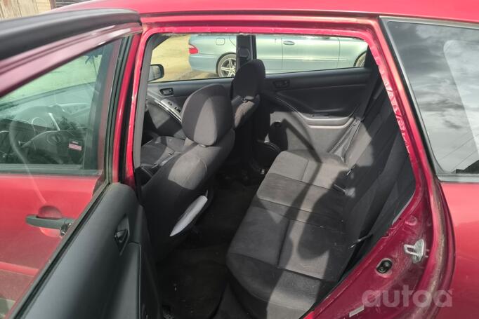 Pontiac Vibe 1 generation Hatchback