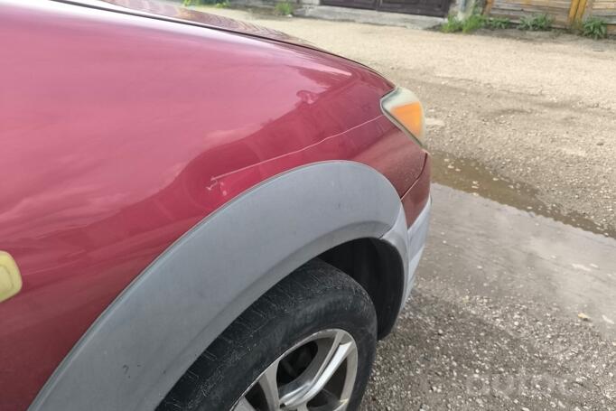 Pontiac Vibe 1 generation Hatchback