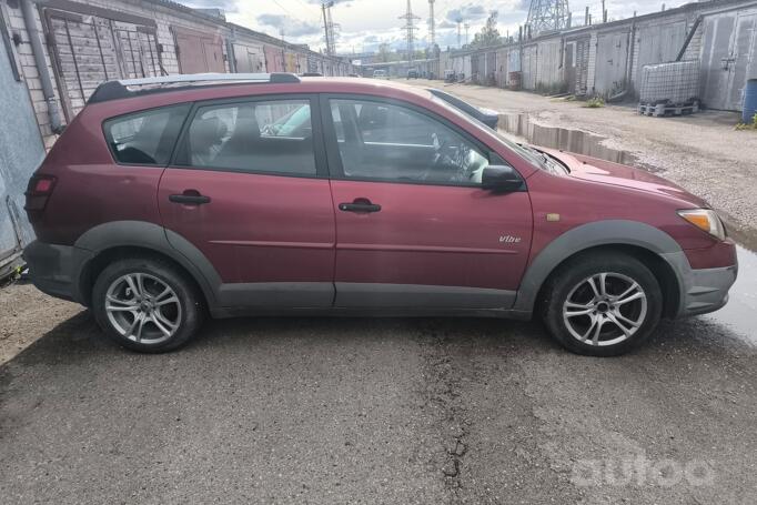 Pontiac Vibe 1 generation Hatchback