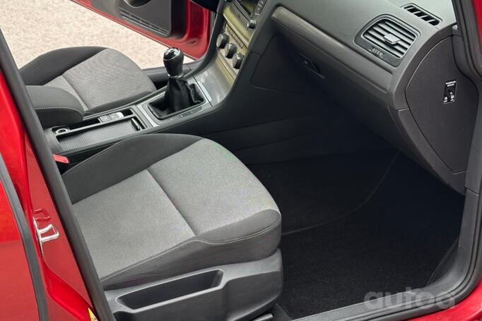 Volkswagen Golf 7 generation Hatchback 5-doors