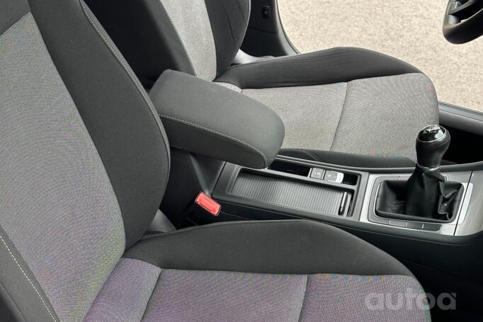 Volkswagen Golf 7 generation Hatchback 5-doors