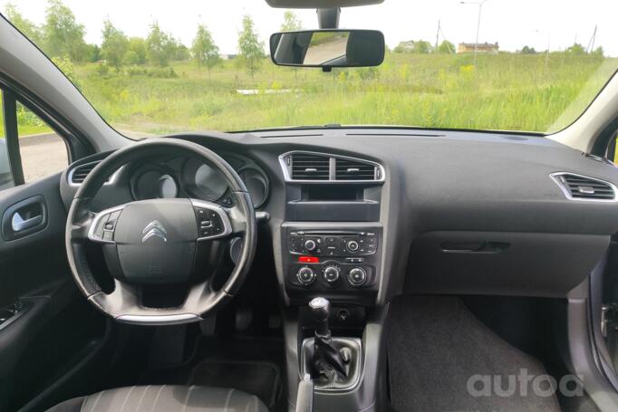 Citroen C4 2 generation Hatchback