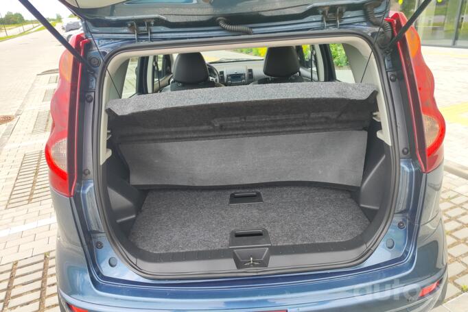 Nissan Note E11 [restyling] Hatchback