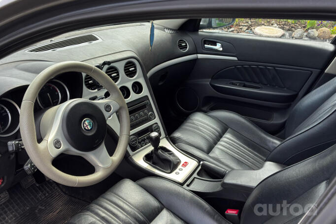 Alfa Romeo 159 1 generation Sedan