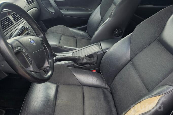 Volvo V70 2 generation [restyling] wagon 5-doors