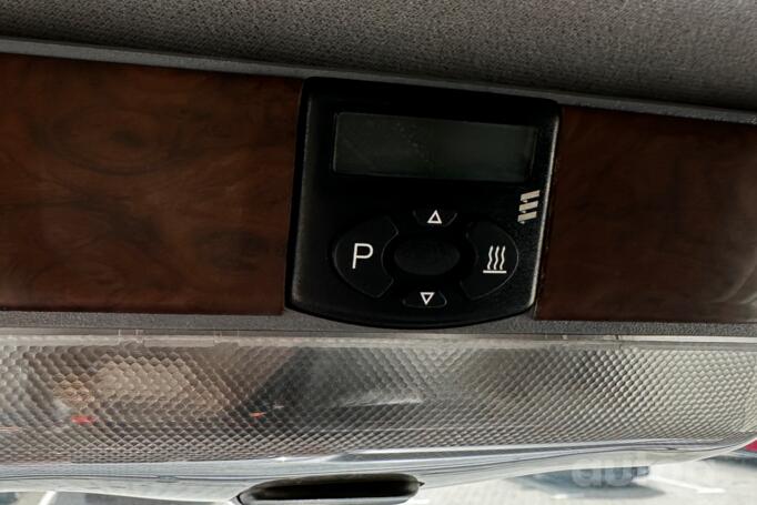 Mercedes-Benz V-Class W638 Minivan