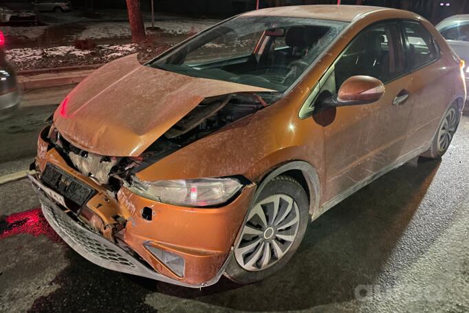 Honda Civic 8 generation Hatchback 5-doors