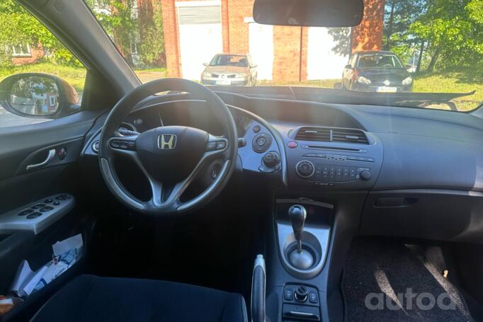 Honda Civic 8 generation Hatchback 5-doors