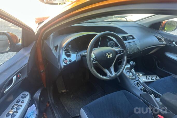 Honda Civic 8 generation Hatchback 5-doors
