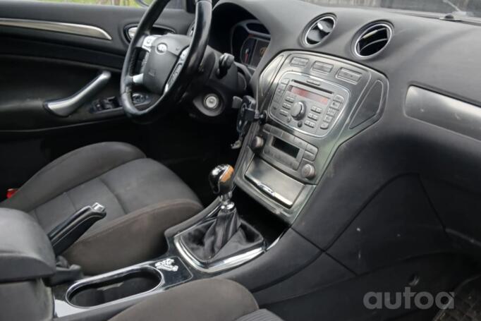 Ford Mondeo 4 generation wagon