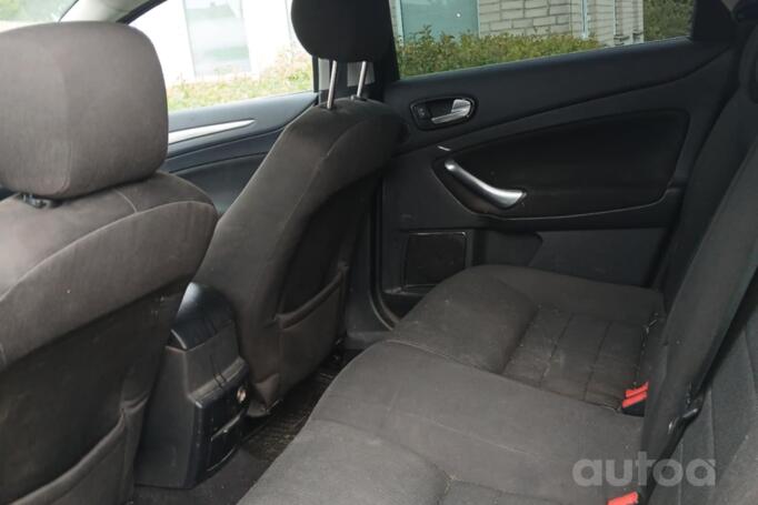 Ford Mondeo 4 generation wagon