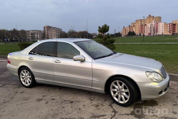 Mercedes-Benz S-Class W220 [restyling] Sedan 4-doors