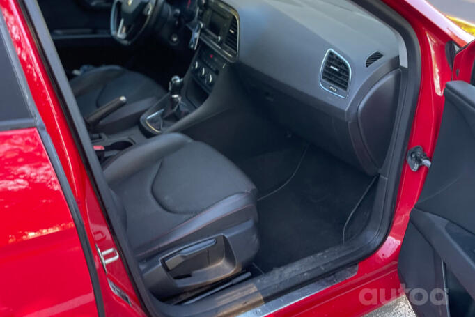SEAT Leon 3 generation FR hatchback 5-doors