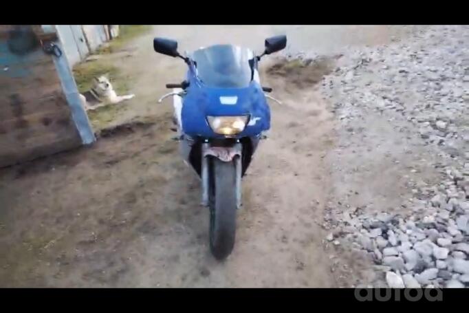Yamaha FZR