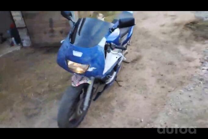 Yamaha FZR