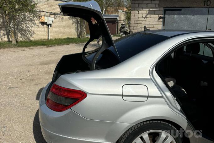 Mercedes-Benz C-Class W204/S204 Sedan 4-doors