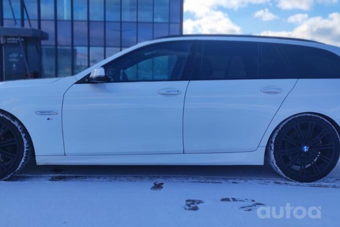 BMW 5 Series F07/F10/F11 [restyling] Touring wagon