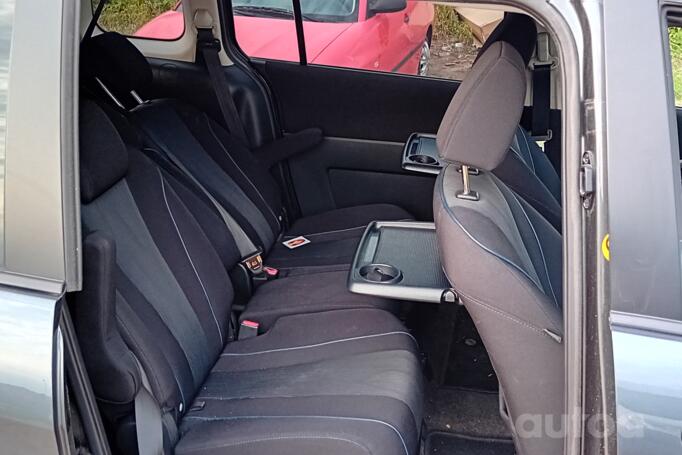 Mazda 5 CW Minivan