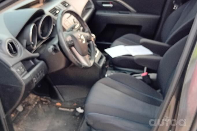 Mazda 5 CW Minivan
