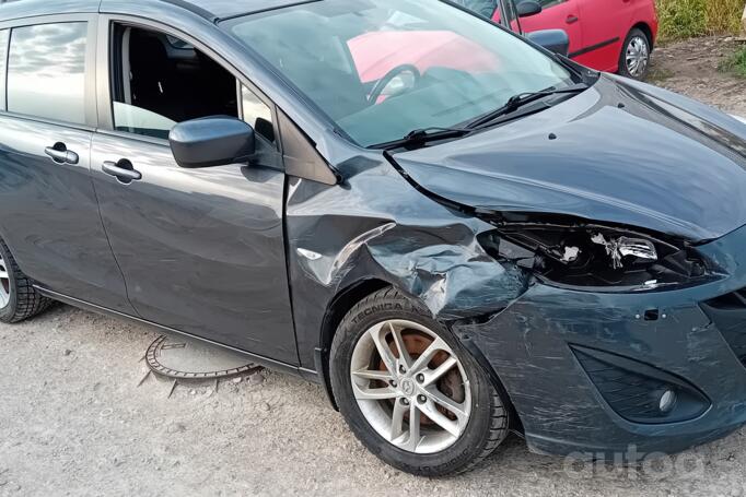 Mazda 5 CW Minivan