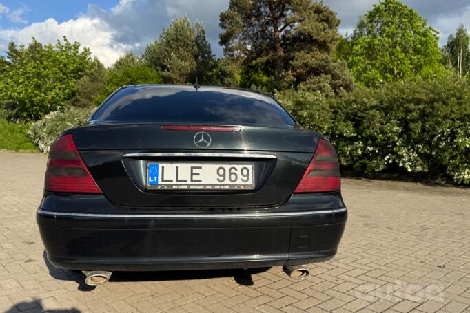 Mercedes-Benz E-Class W211 Sedan