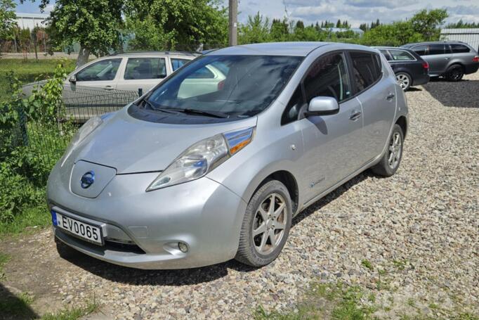 Nissan Leaf 1 generation Hatchback