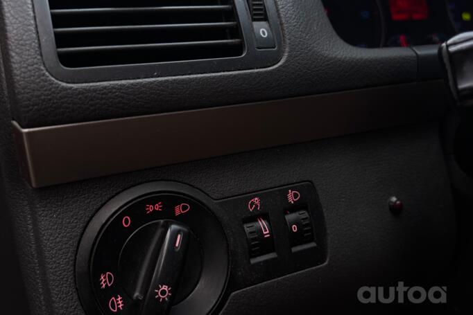 Volkswagen Touran 1 generation [restyling] Cross minivan 5-doors