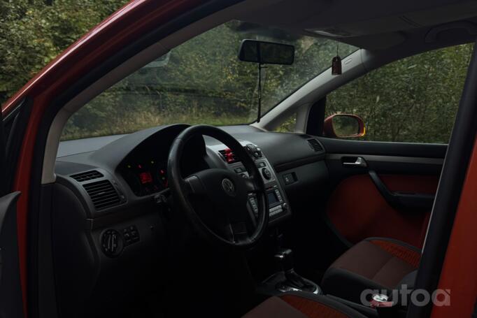 Volkswagen Touran 1 generation [restyling] Cross minivan 5-doors