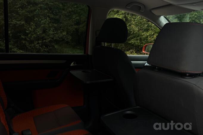 Volkswagen Touran 1 generation [restyling] Cross minivan 5-doors