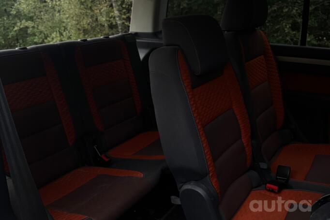 Volkswagen Touran 1 generation [restyling] Cross minivan 5-doors