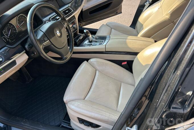 BMW 7 Series F01/F02 Sedan