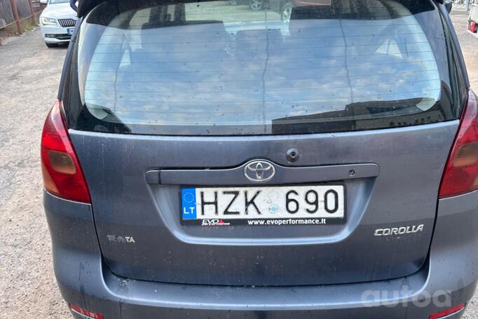 Toyota Corolla Verso 1 generation Minivan