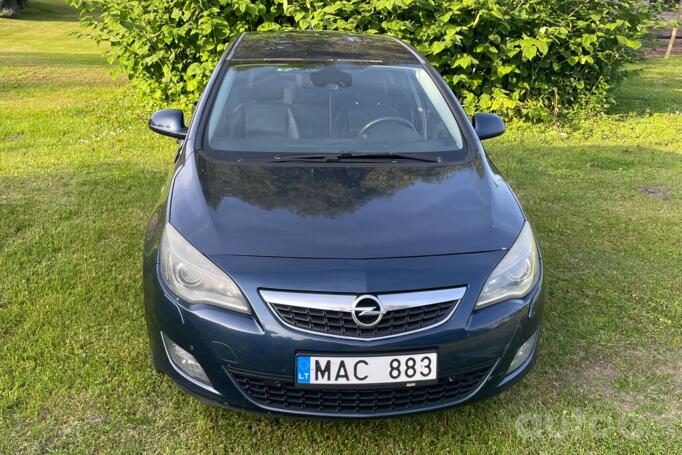 Opel Astra J Hatchback 5-doors