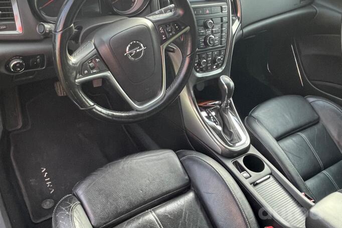 Opel Astra J Hatchback 5-doors