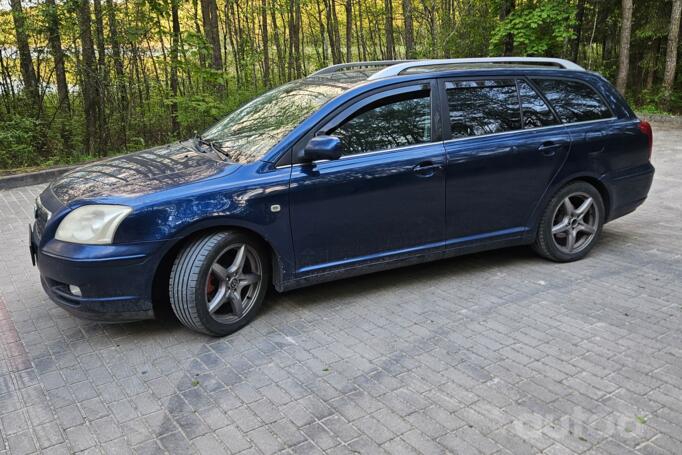 Toyota Avensis 2 generation wagon